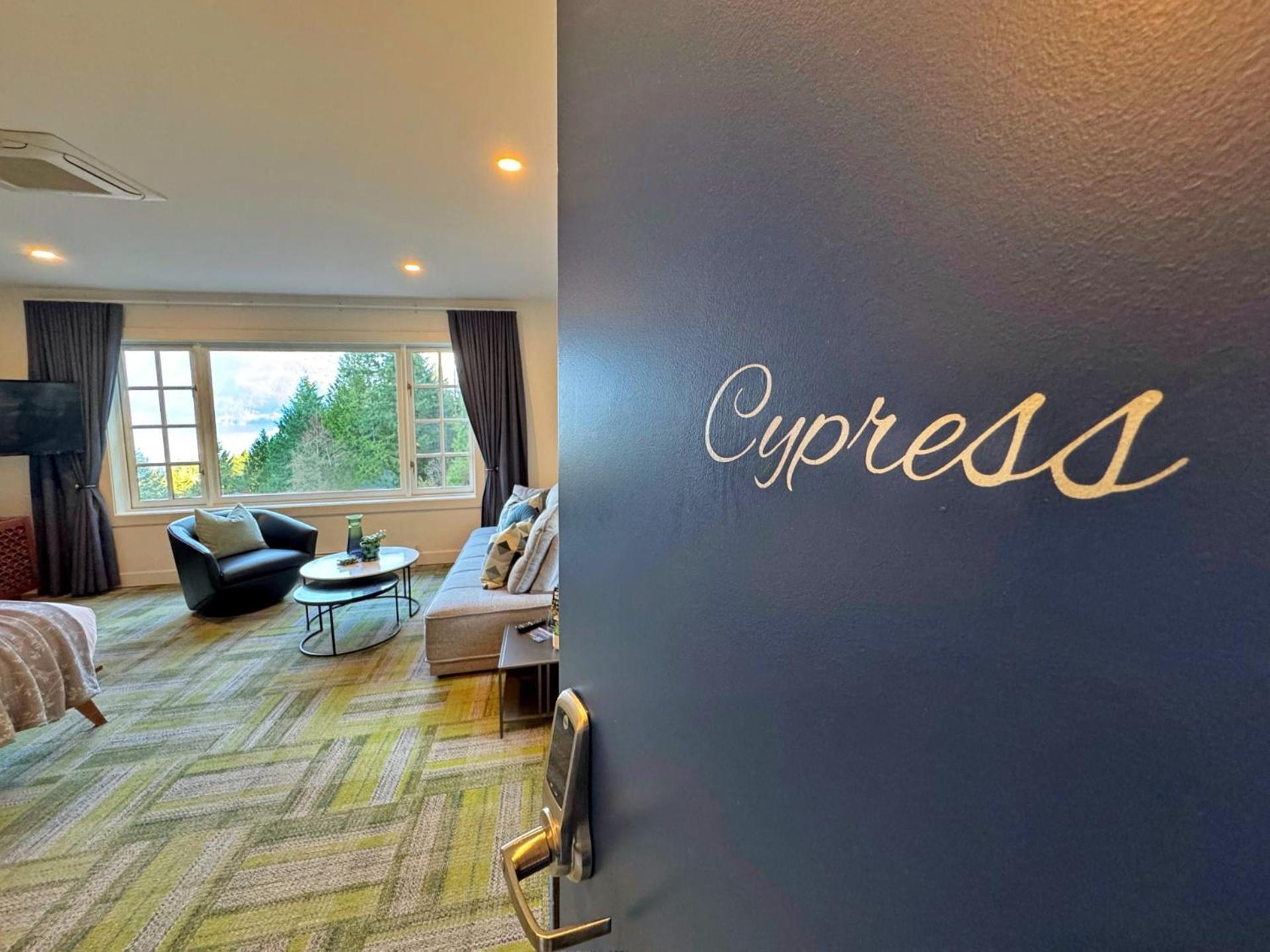 Artisan Suites On Bowen Snug Cove Exterior photo