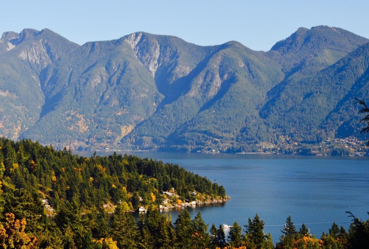 Artisan Suites On Bowen Snug Cove Exterior photo