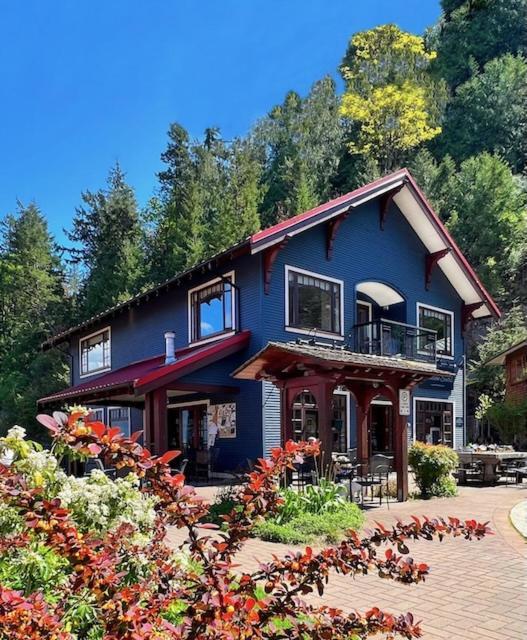 Artisan Suites On Bowen Snug Cove Exterior photo