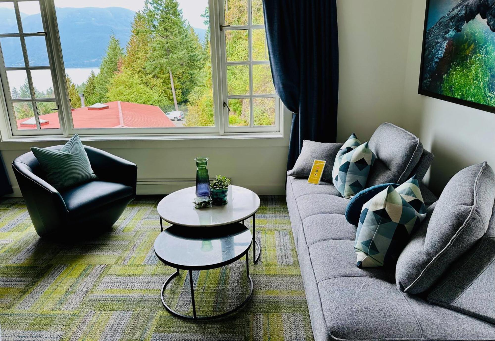 Artisan Suites On Bowen Snug Cove Exterior photo